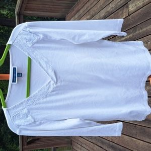 Karen Scott, cream cotton top, 3/4 sleeves, v-neck Size L.